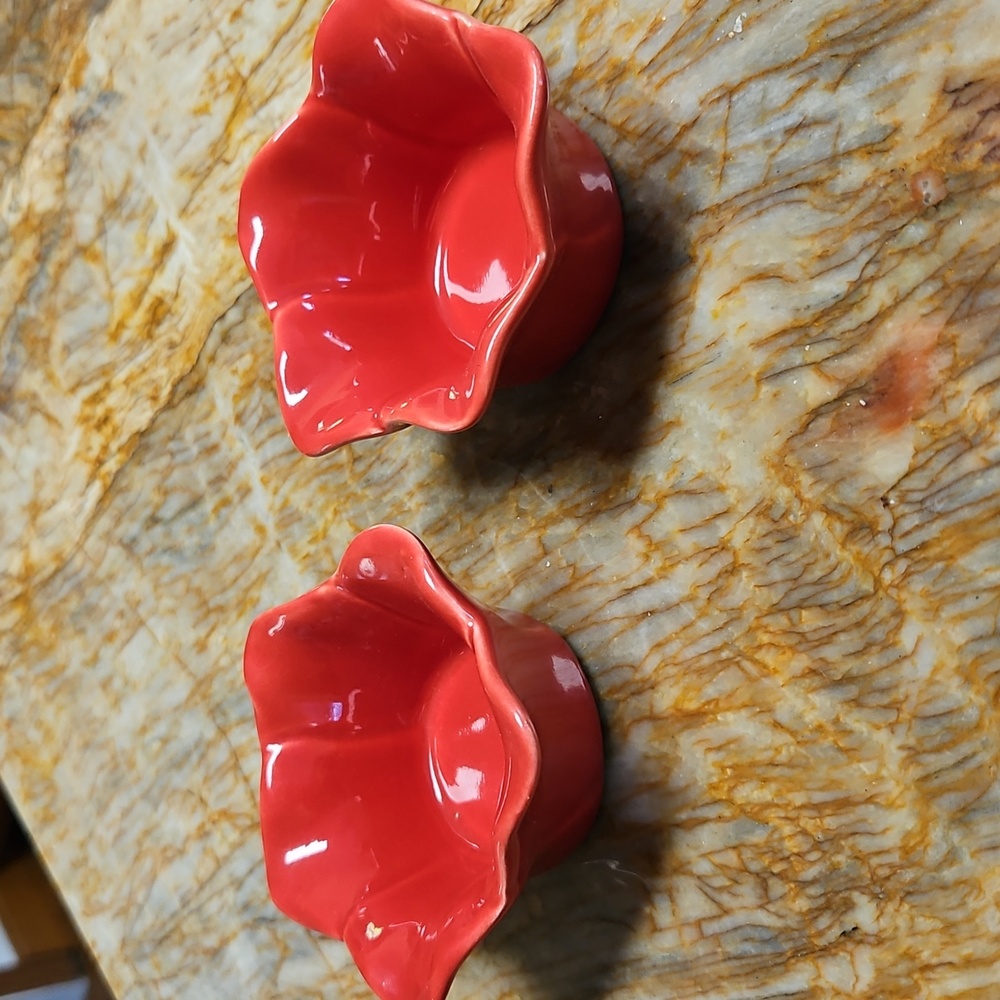 SOUTHERN LIVING RED Ceramic Flower Bowls